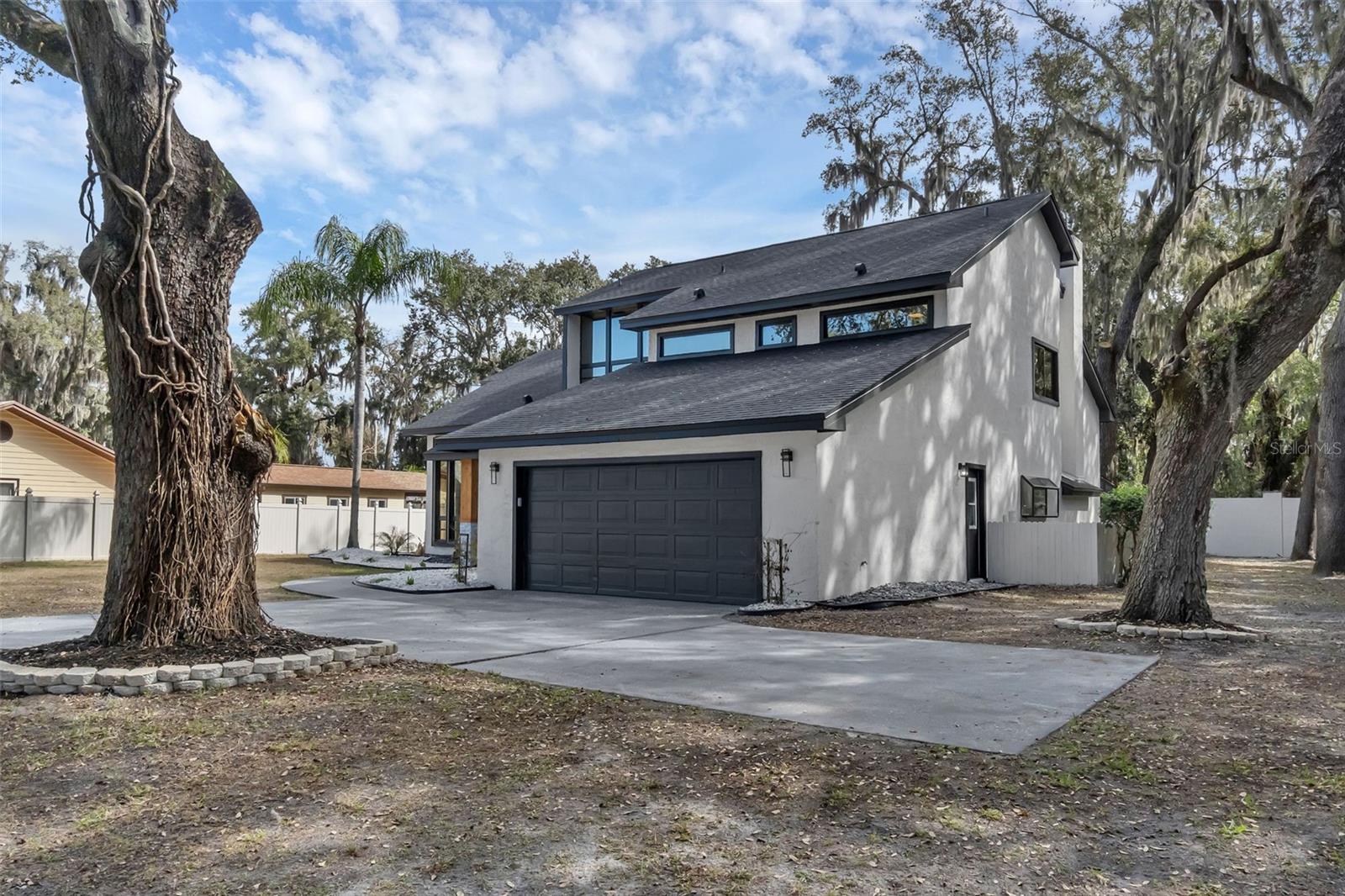 KINGS POINT - Residential