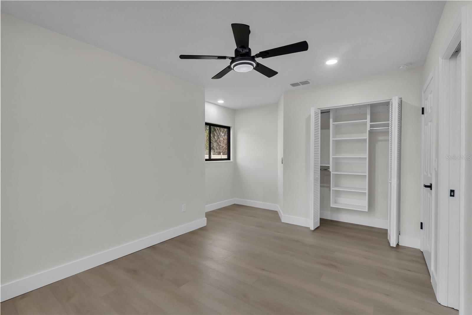 KINGS POINT - Residential