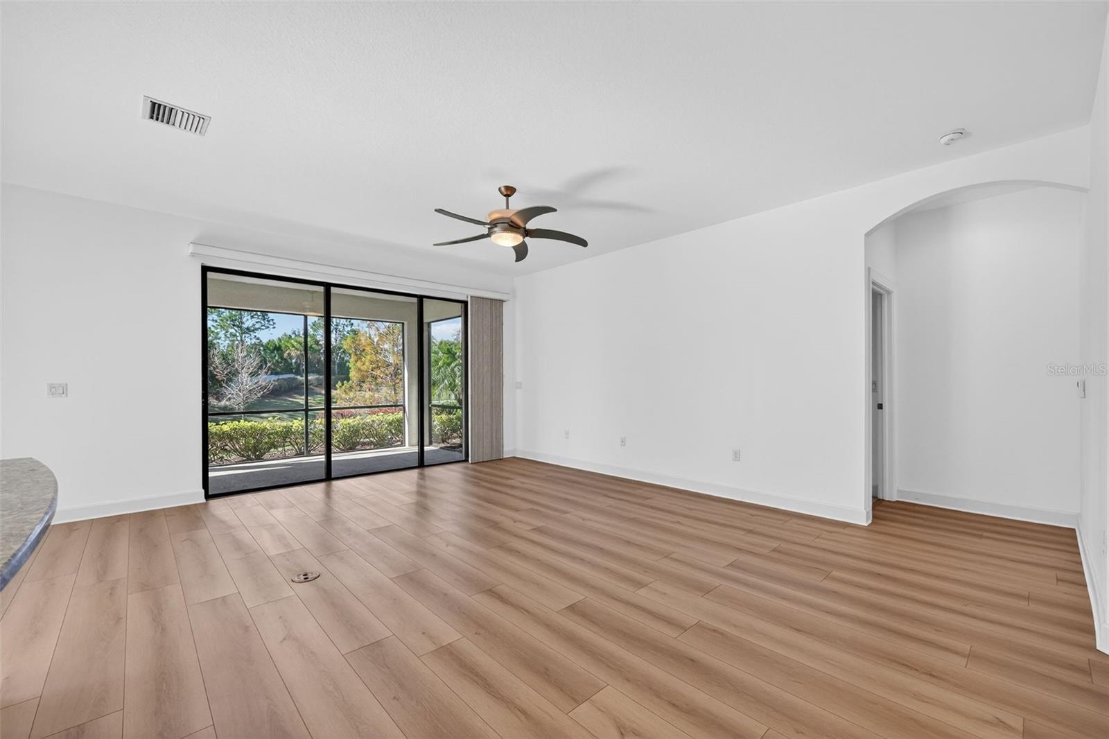 ESPLANADE PH I - Residential