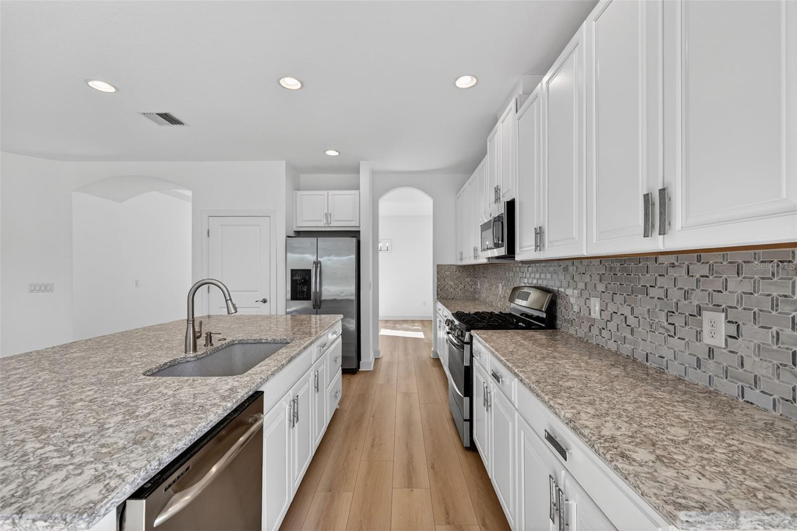 ESPLANADE PH I - Residential