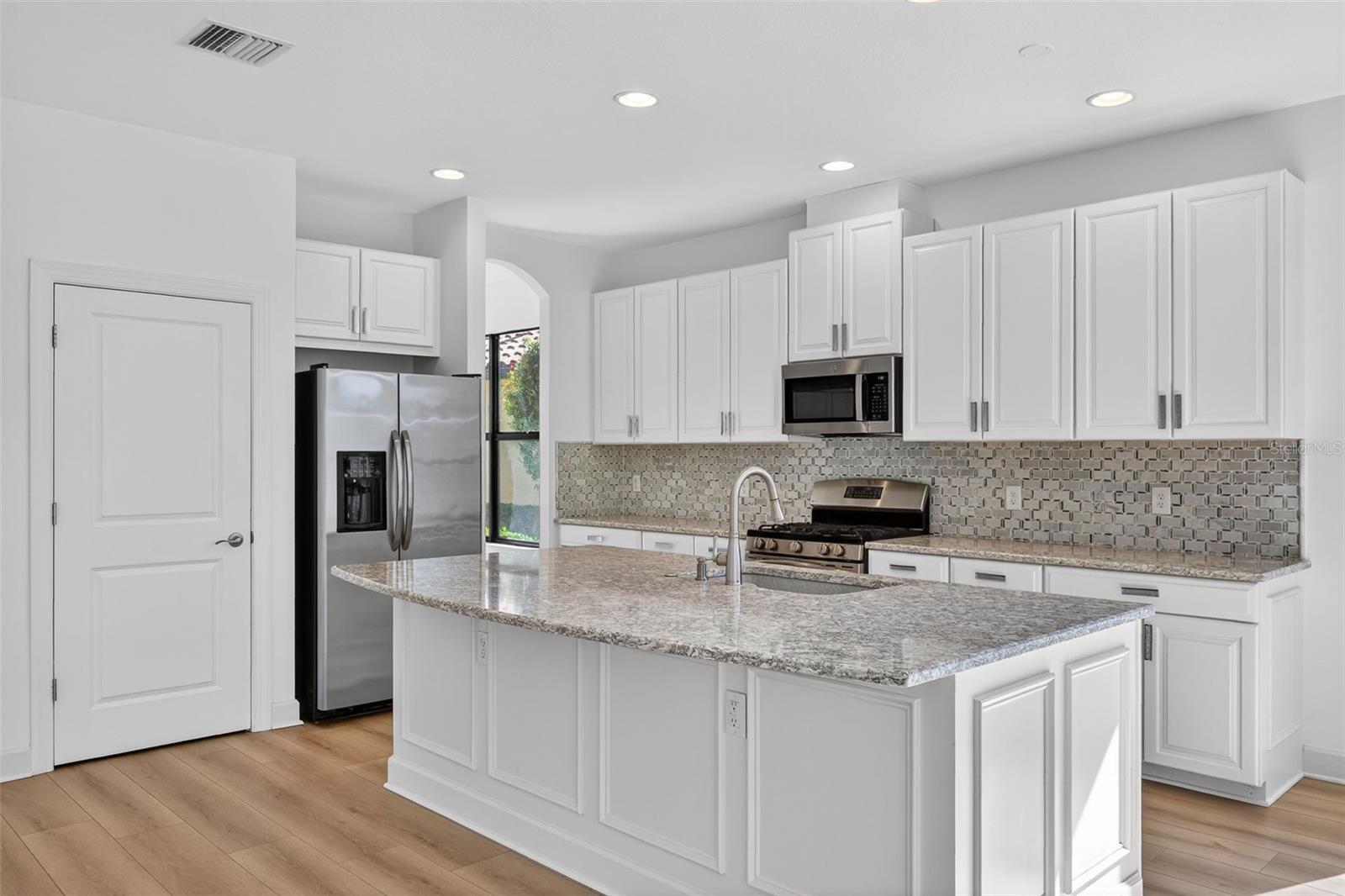 ESPLANADE PH I - Residential