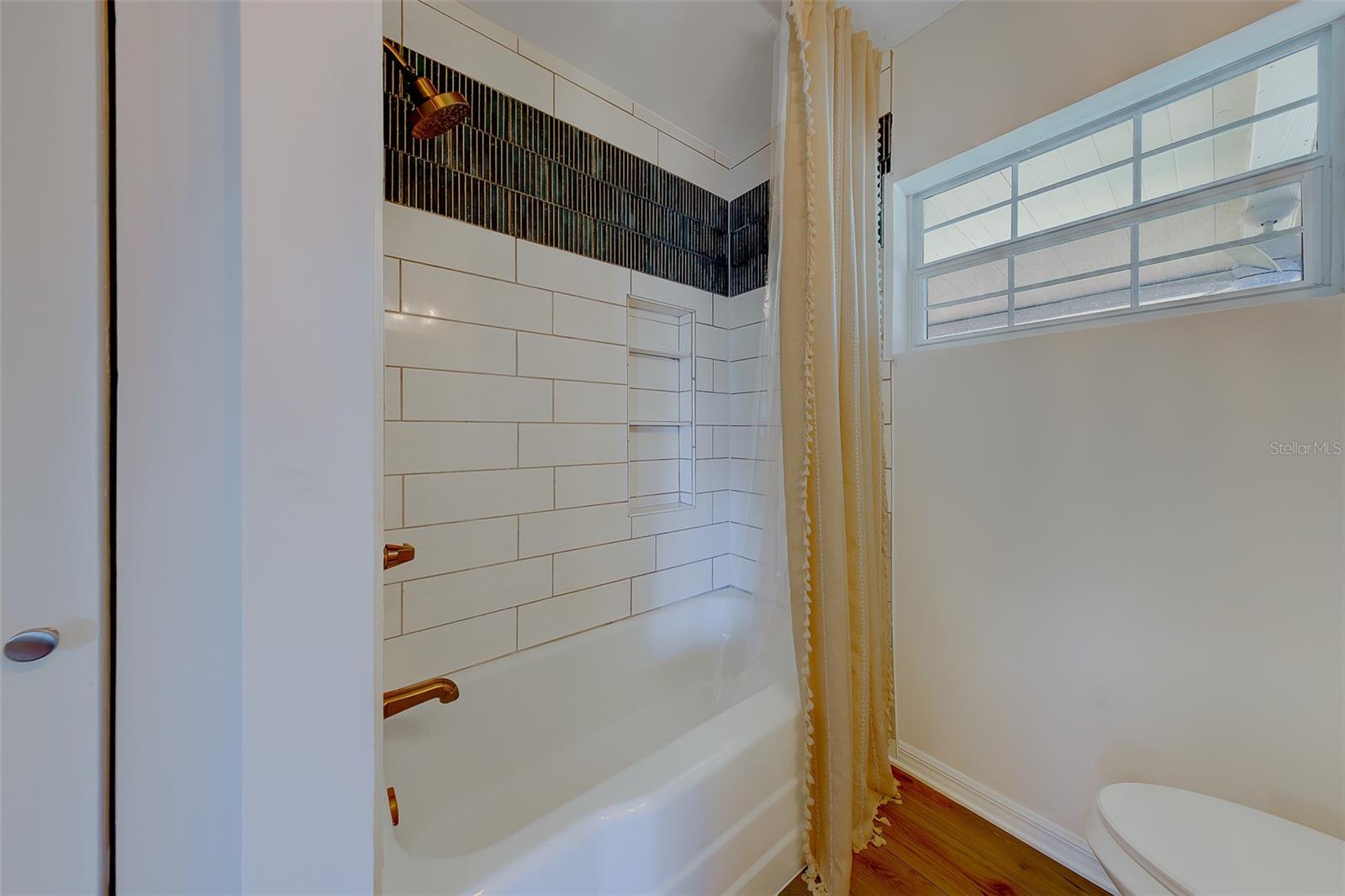 OAKHURST - Residential