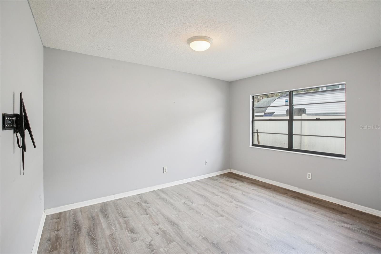 WOODBRIAR WEST - Residential