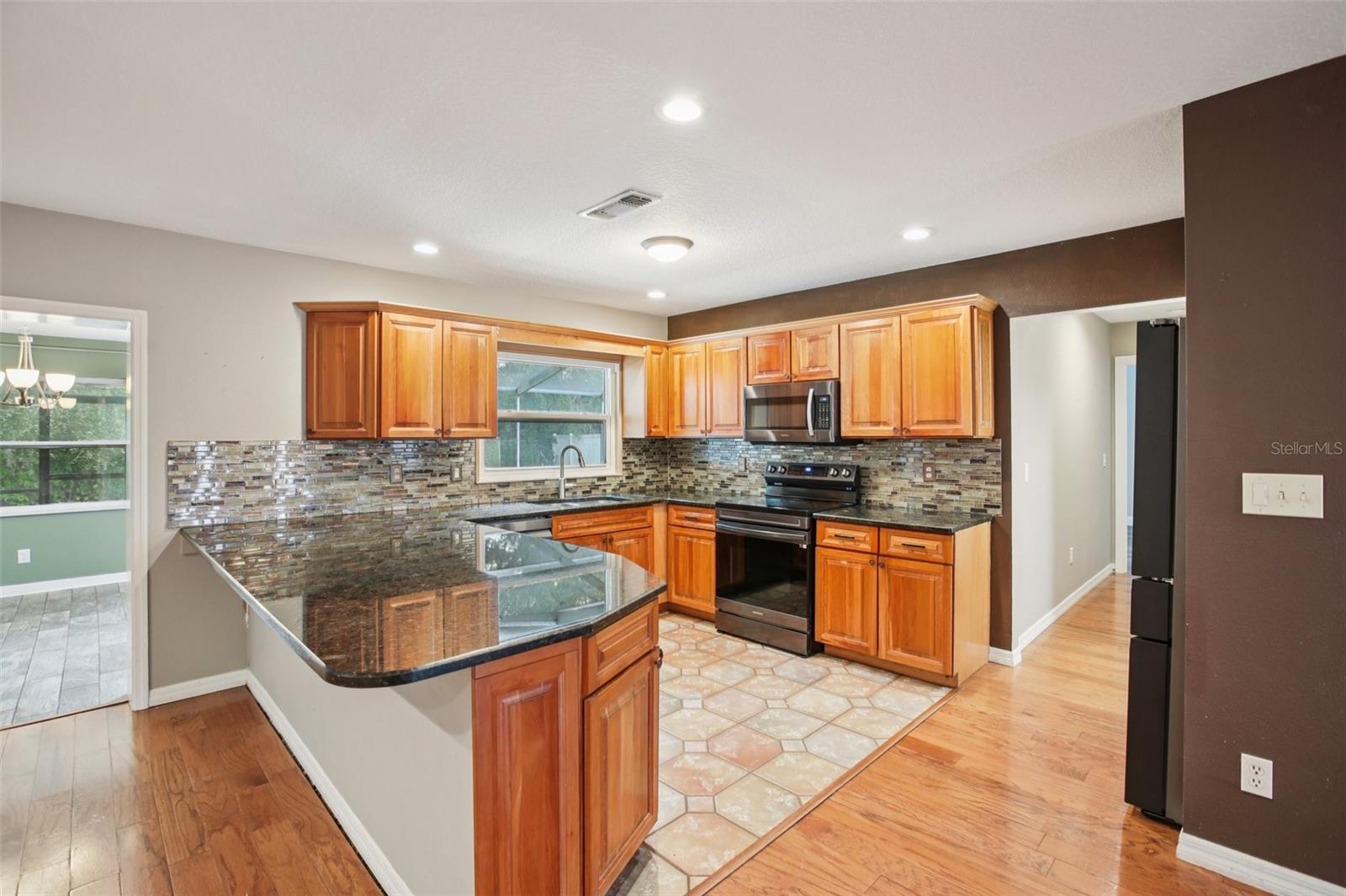 WOODBRIAR WEST - Residential