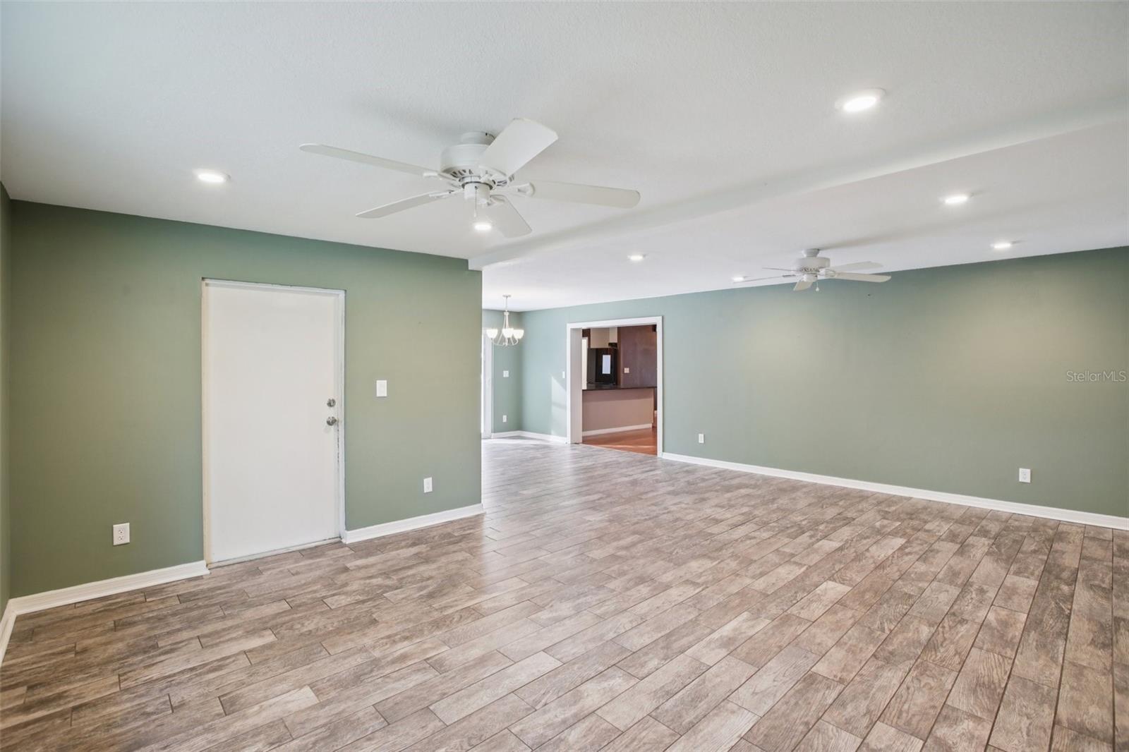 WOODBRIAR WEST - Residential