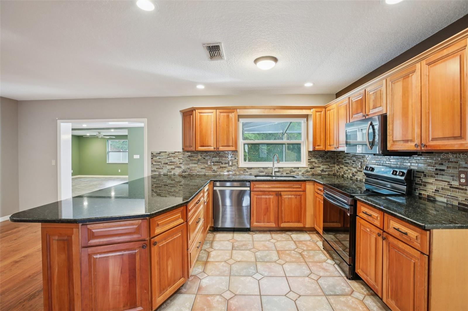 WOODBRIAR WEST - Residential