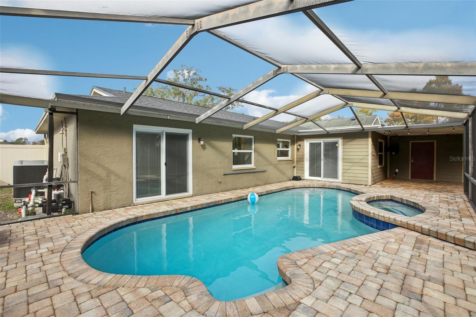 WOODBRIAR WEST - Residential