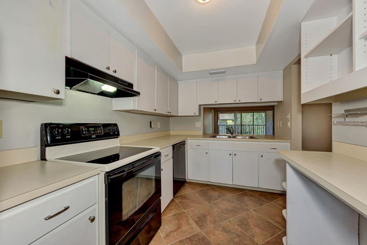 SUMMERSIDE - Residential Lease