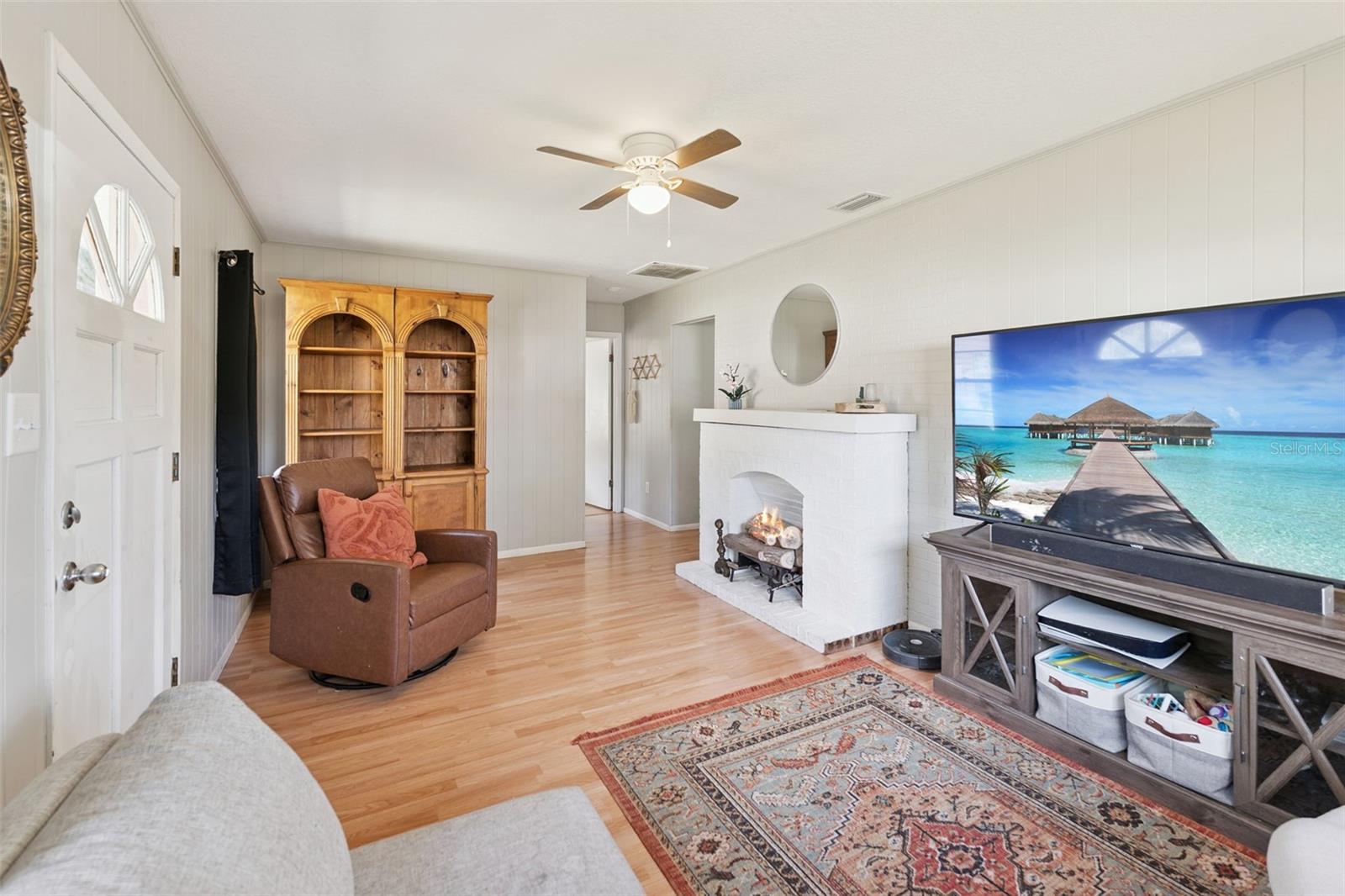 DIXIE HWY GARDENS - Residential