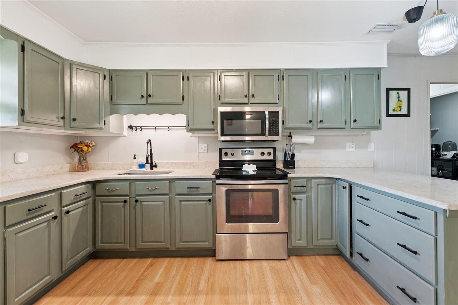 DIXIE HWY GARDENS - Residential