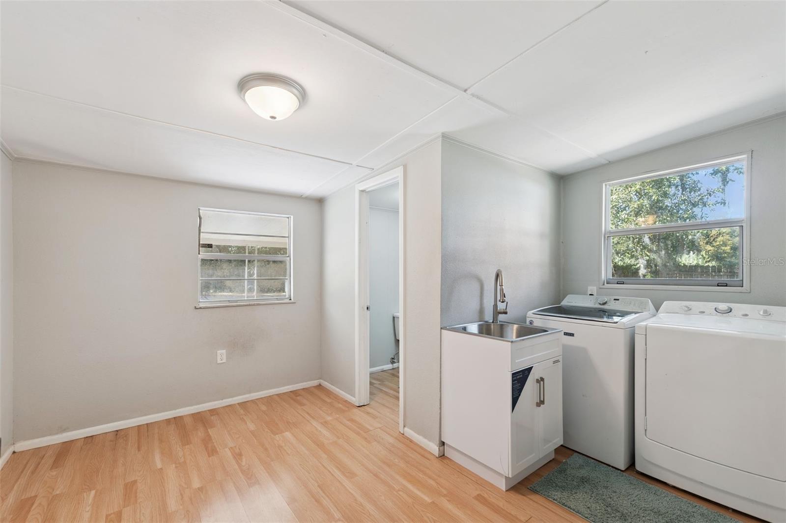 DIXIE HWY GARDENS - Residential