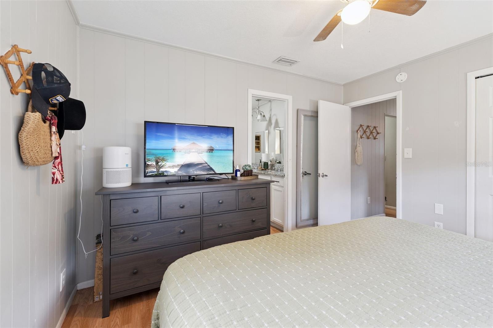 DIXIE HWY GARDENS - Residential