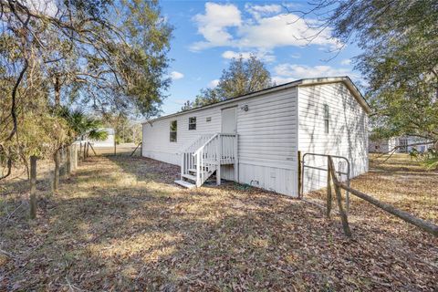 A home in CHIEFLAND