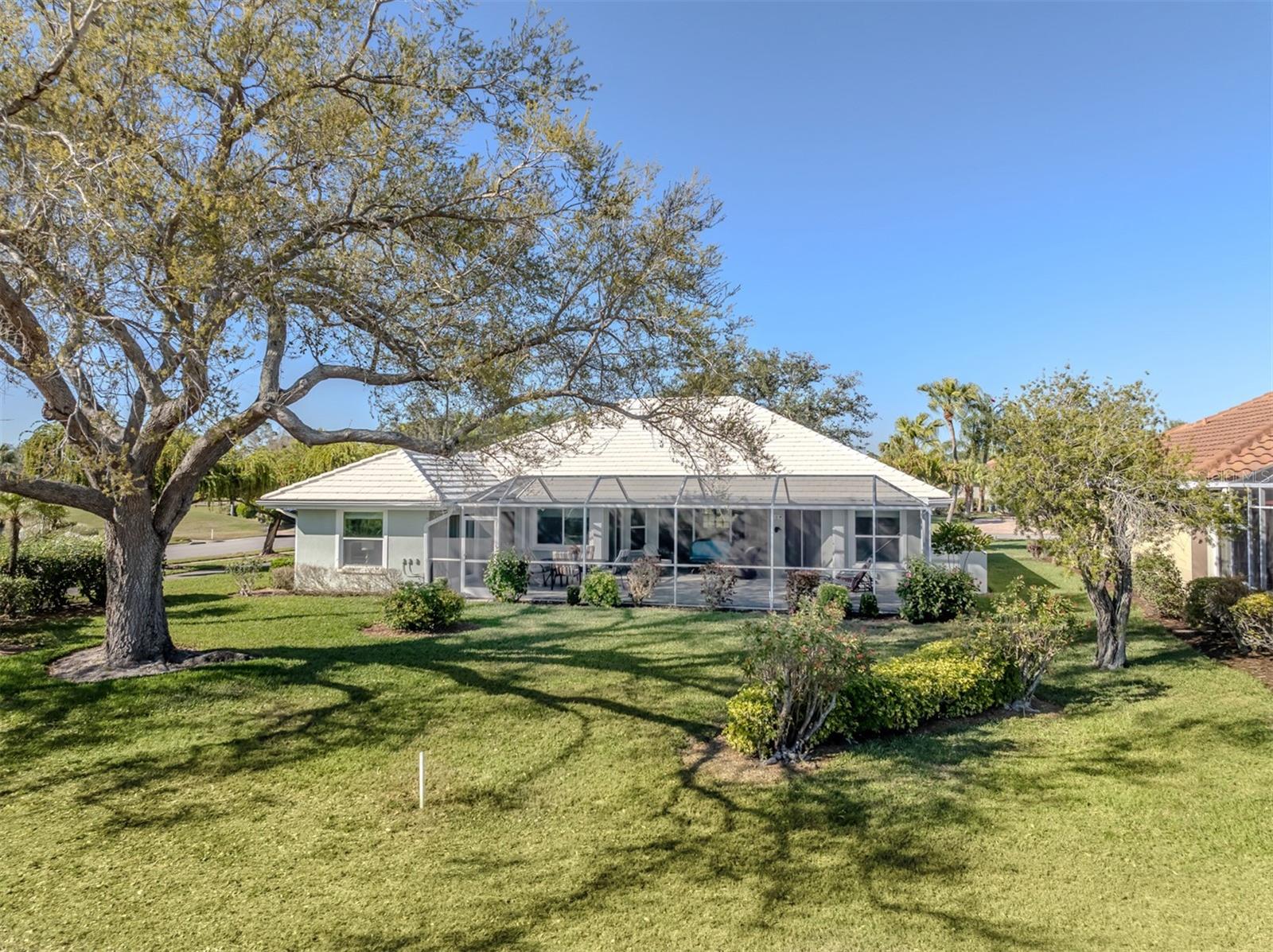 GOVERNORS GREEN - Residential