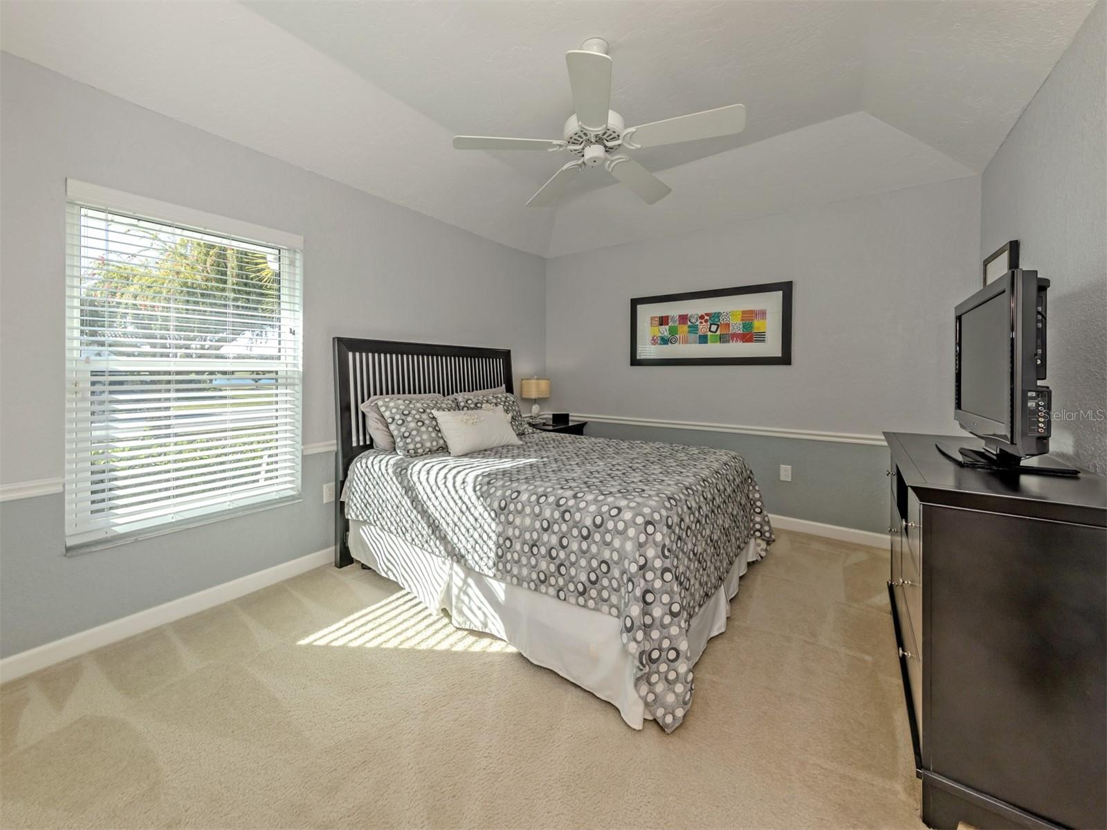 GOVERNORS GREEN - Residential