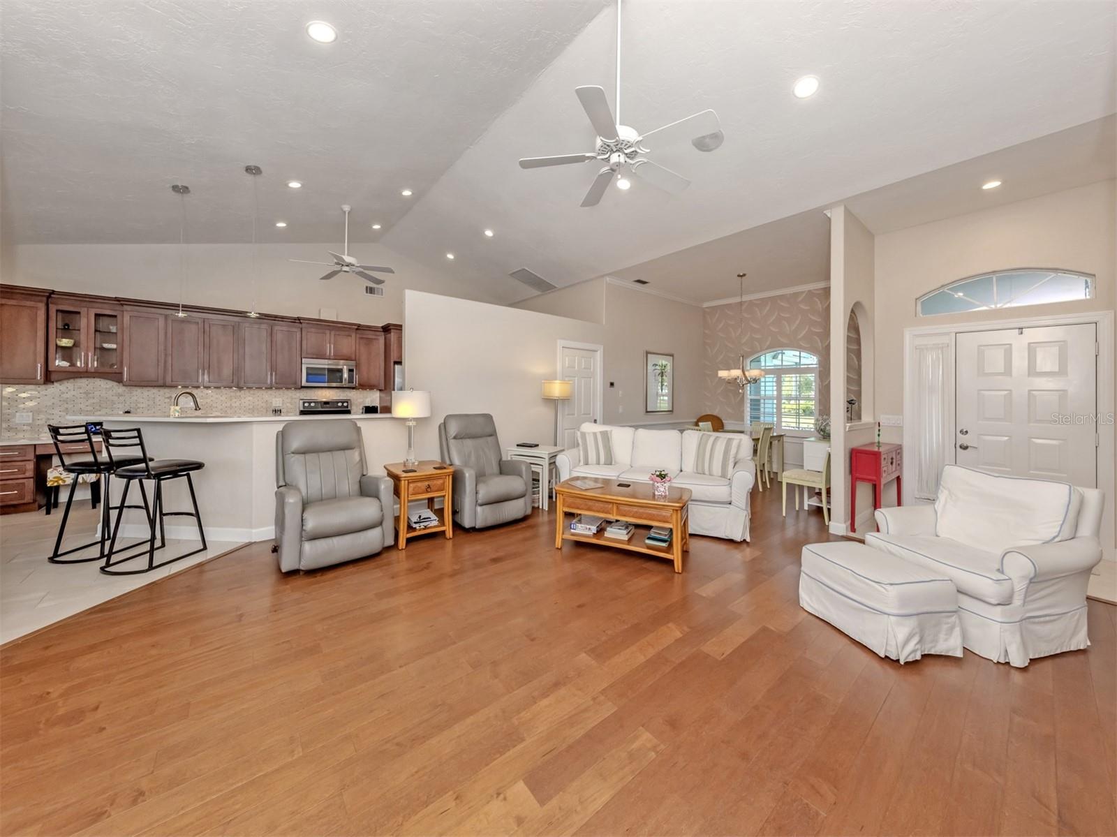 GOVERNORS GREEN - Residential