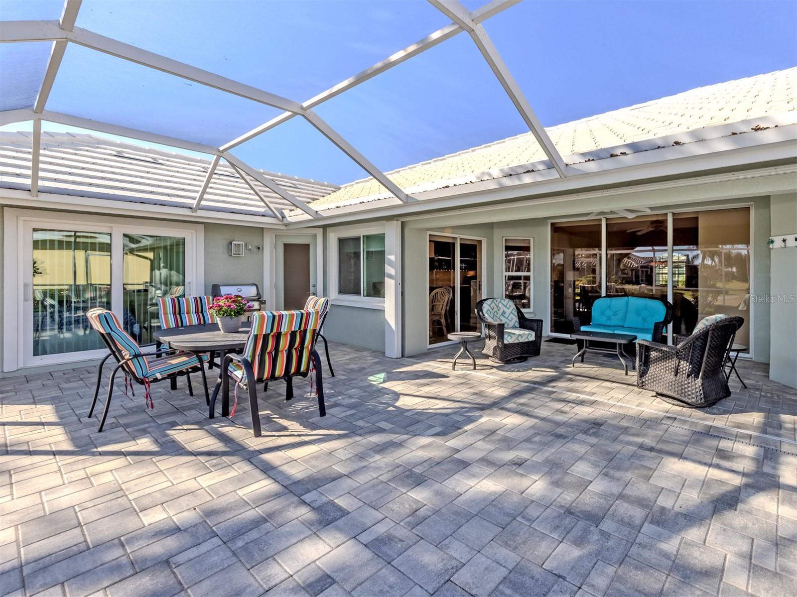 GOVERNORS GREEN - Residential