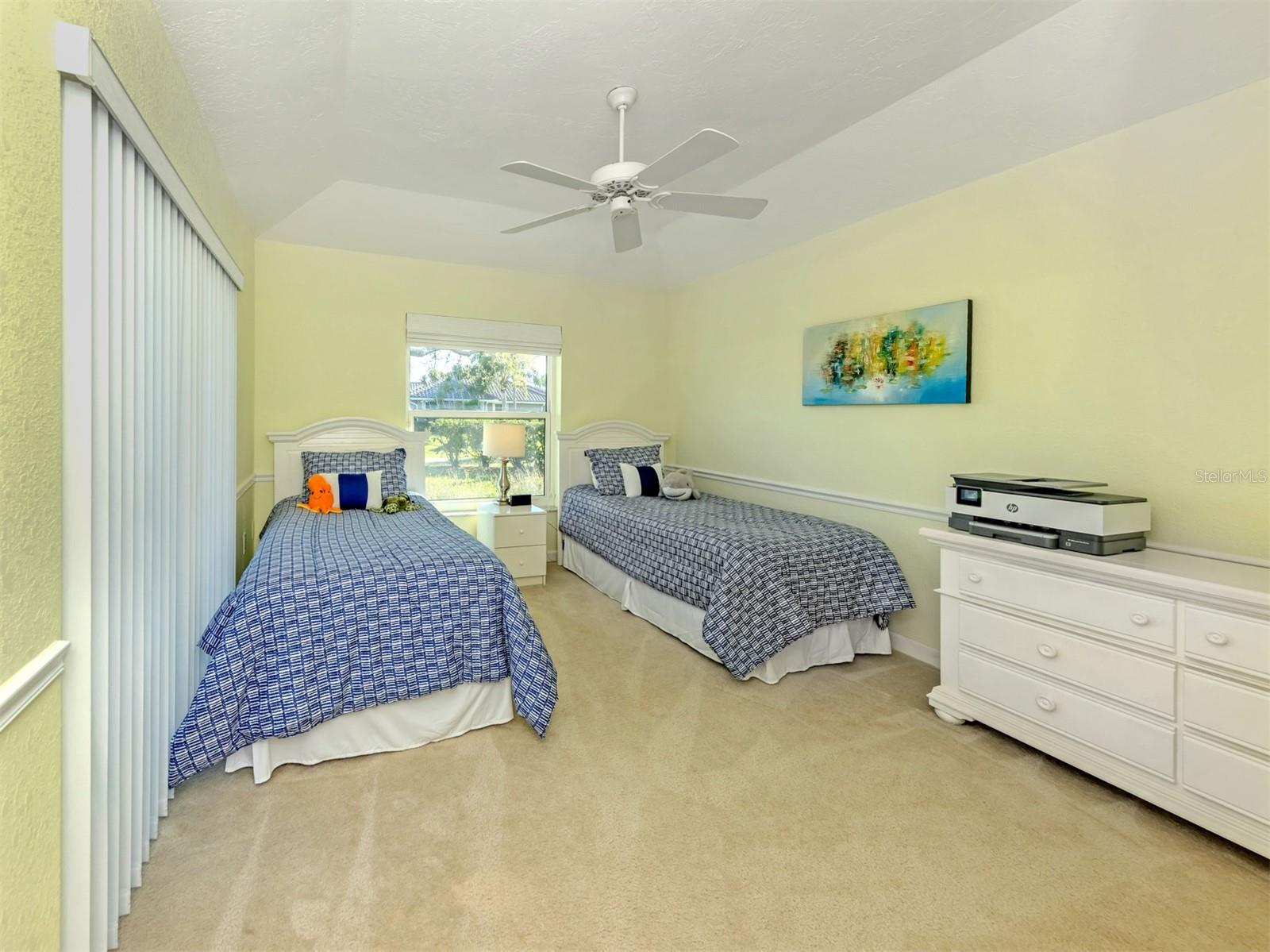 GOVERNORS GREEN - Residential