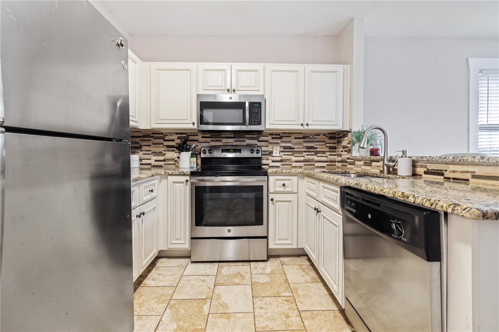 THOMAS D L NEW SUB - Residential