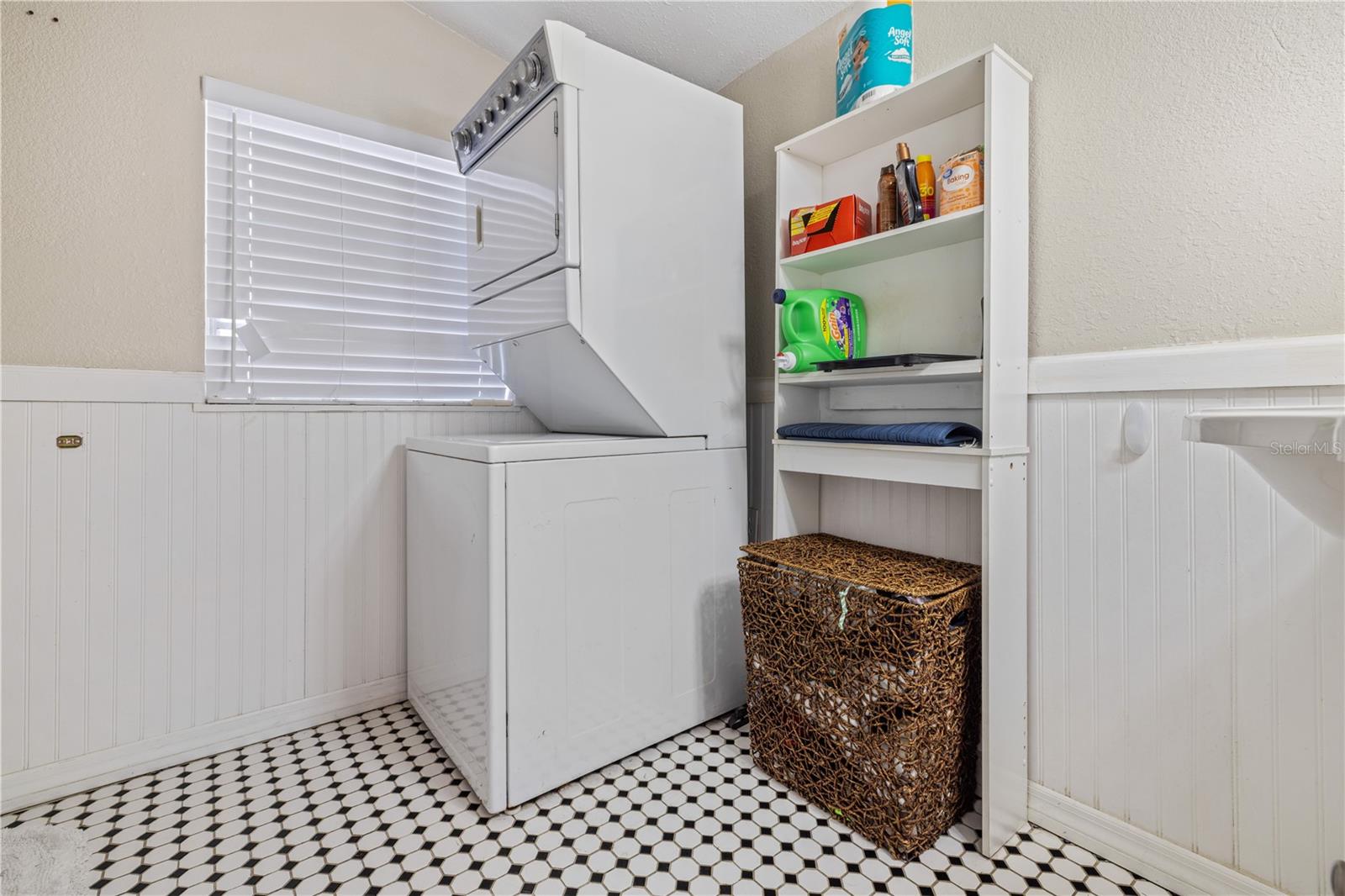 THOMAS D L NEW SUB - Residential