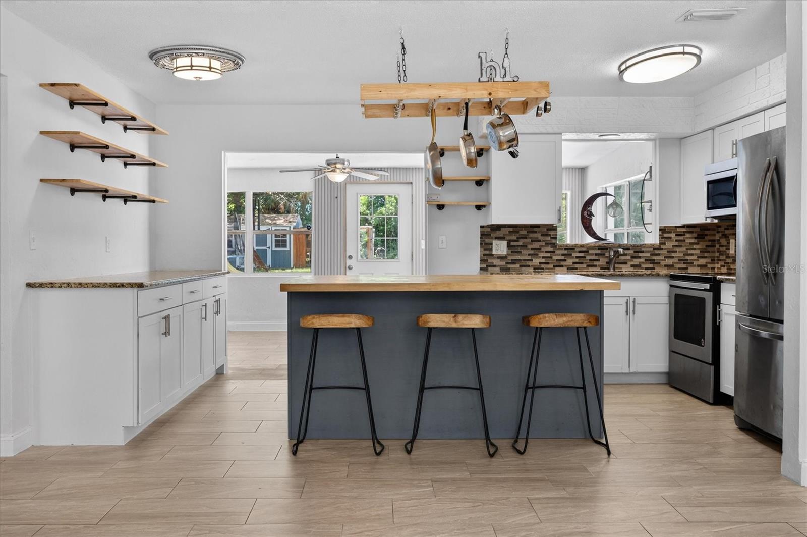 BEULAH MANOR - Residential