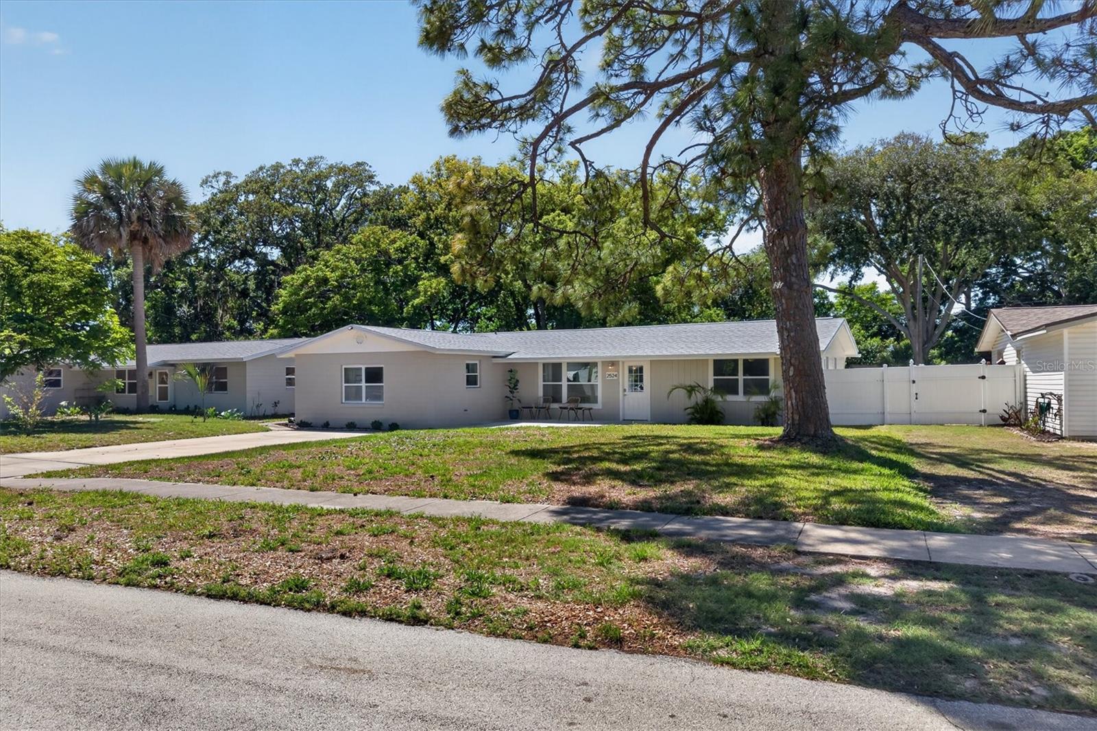 BEULAH MANOR - Residential