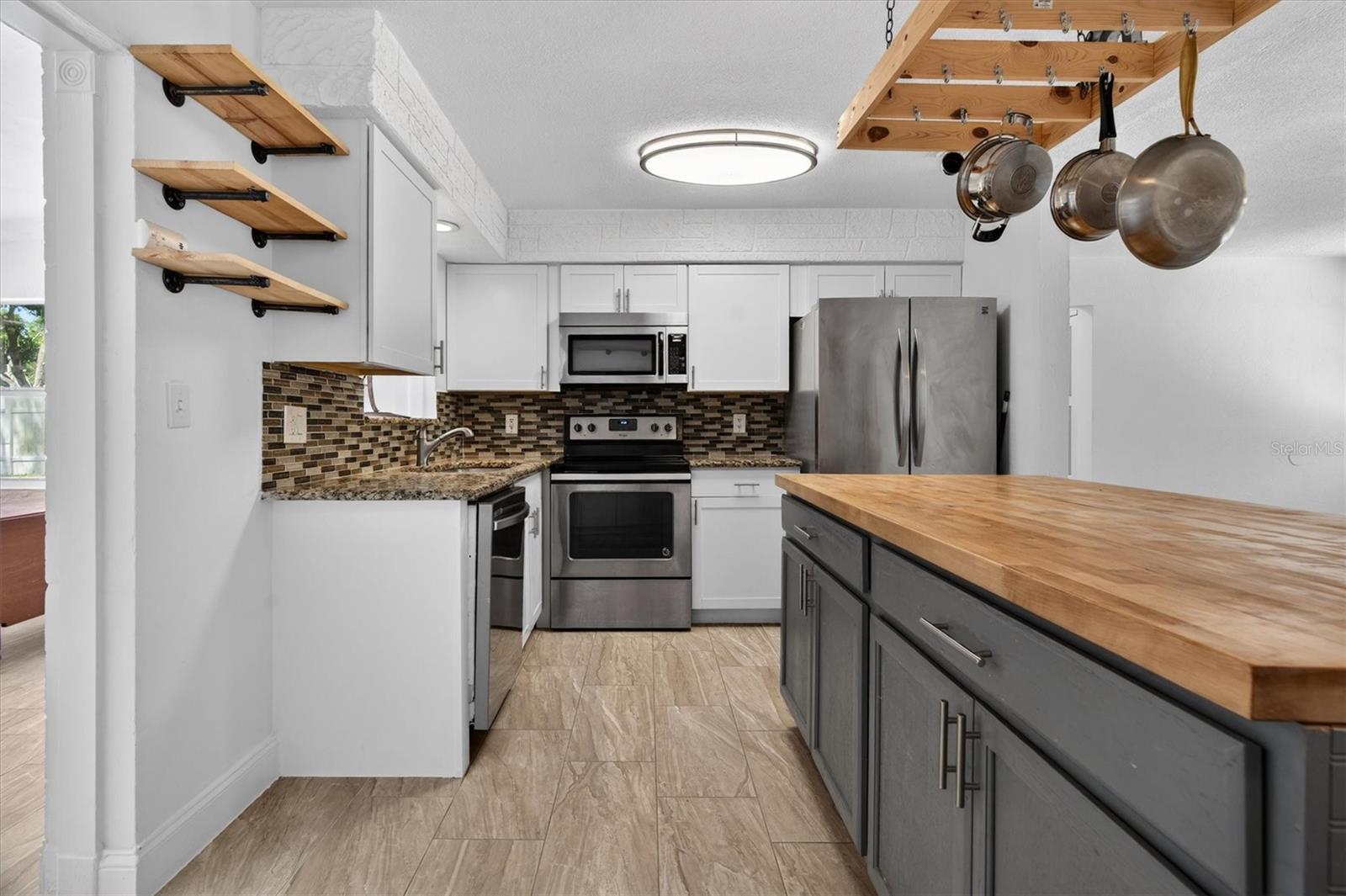 BEULAH MANOR - Residential