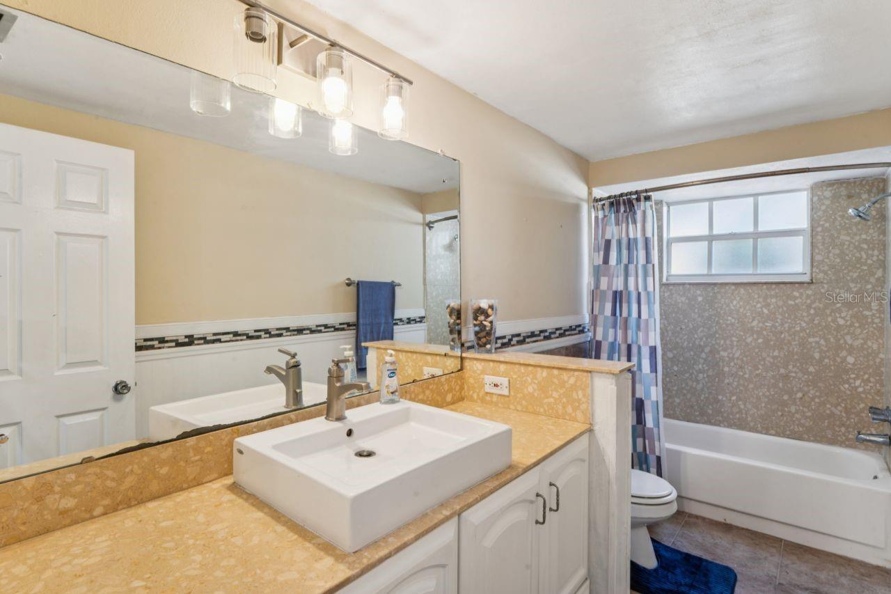 FOREST HILLS - Residential