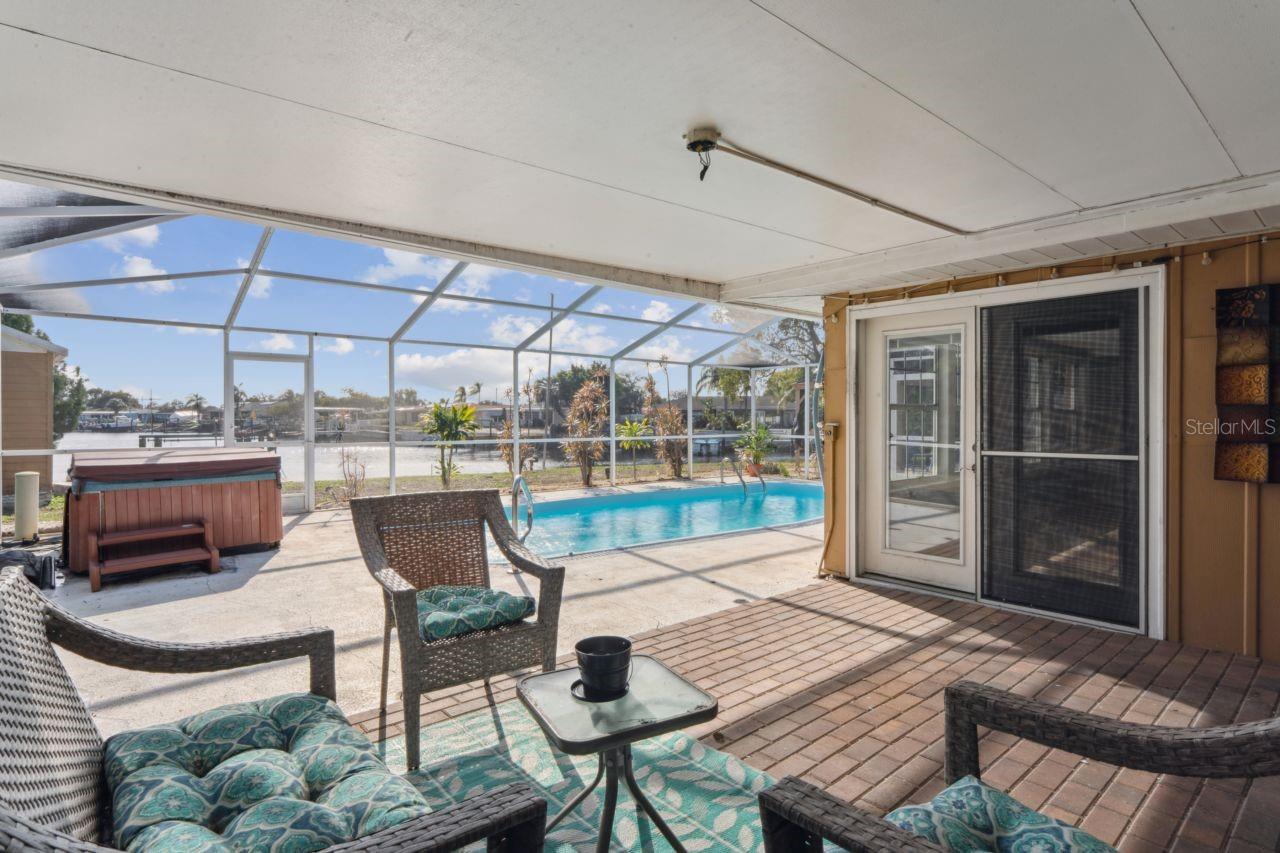 FOREST HILLS - Residential