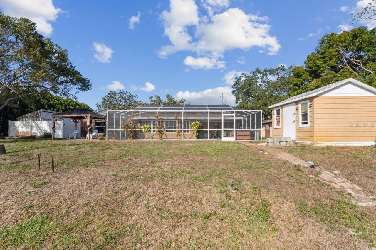 FOREST HILLS - Residential