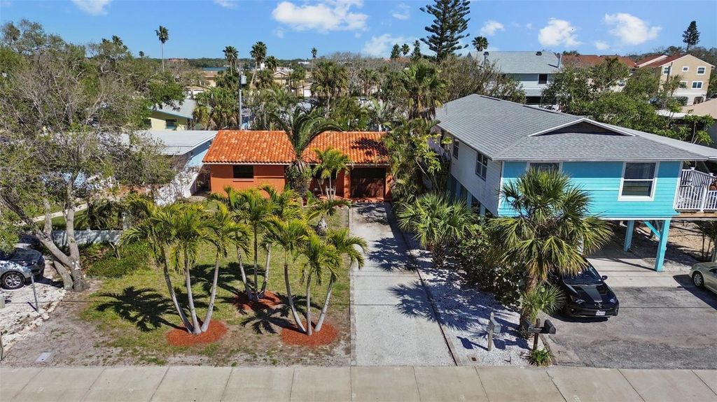 Photo of 819 Gulf Boulevard, Indian Rocks Beach, FL 33785 (MLS # TB8391467)