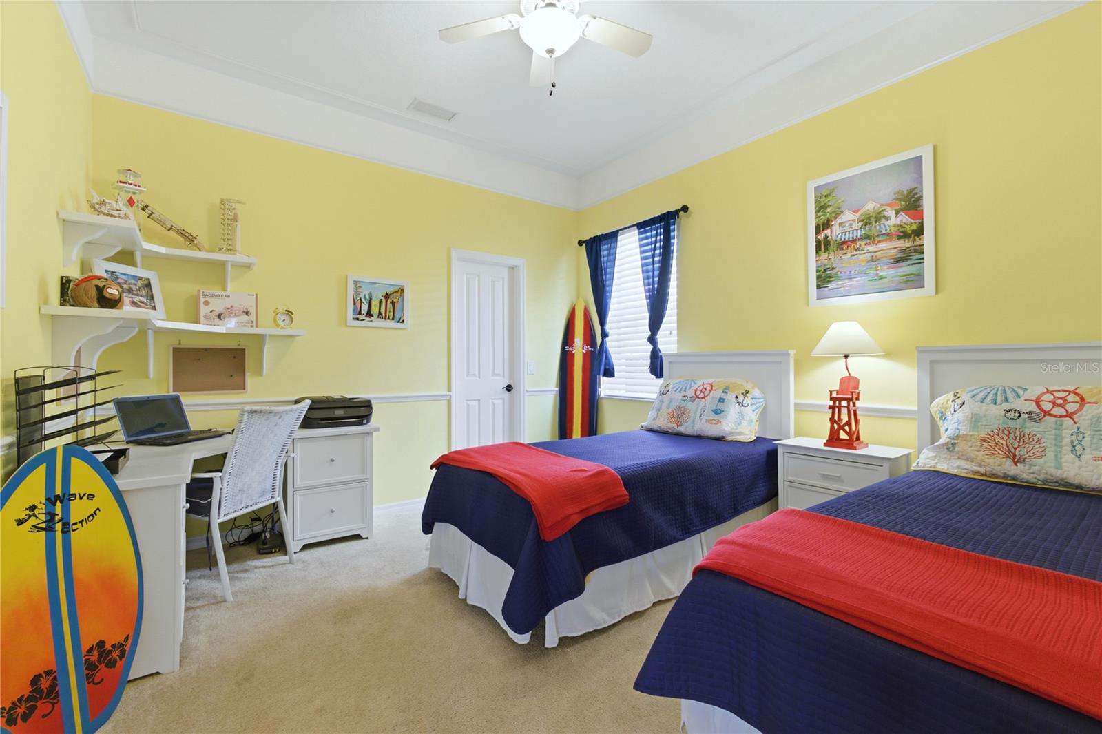 LAKES OF JACARANDA, LAKE OF THE WOODS - Residential