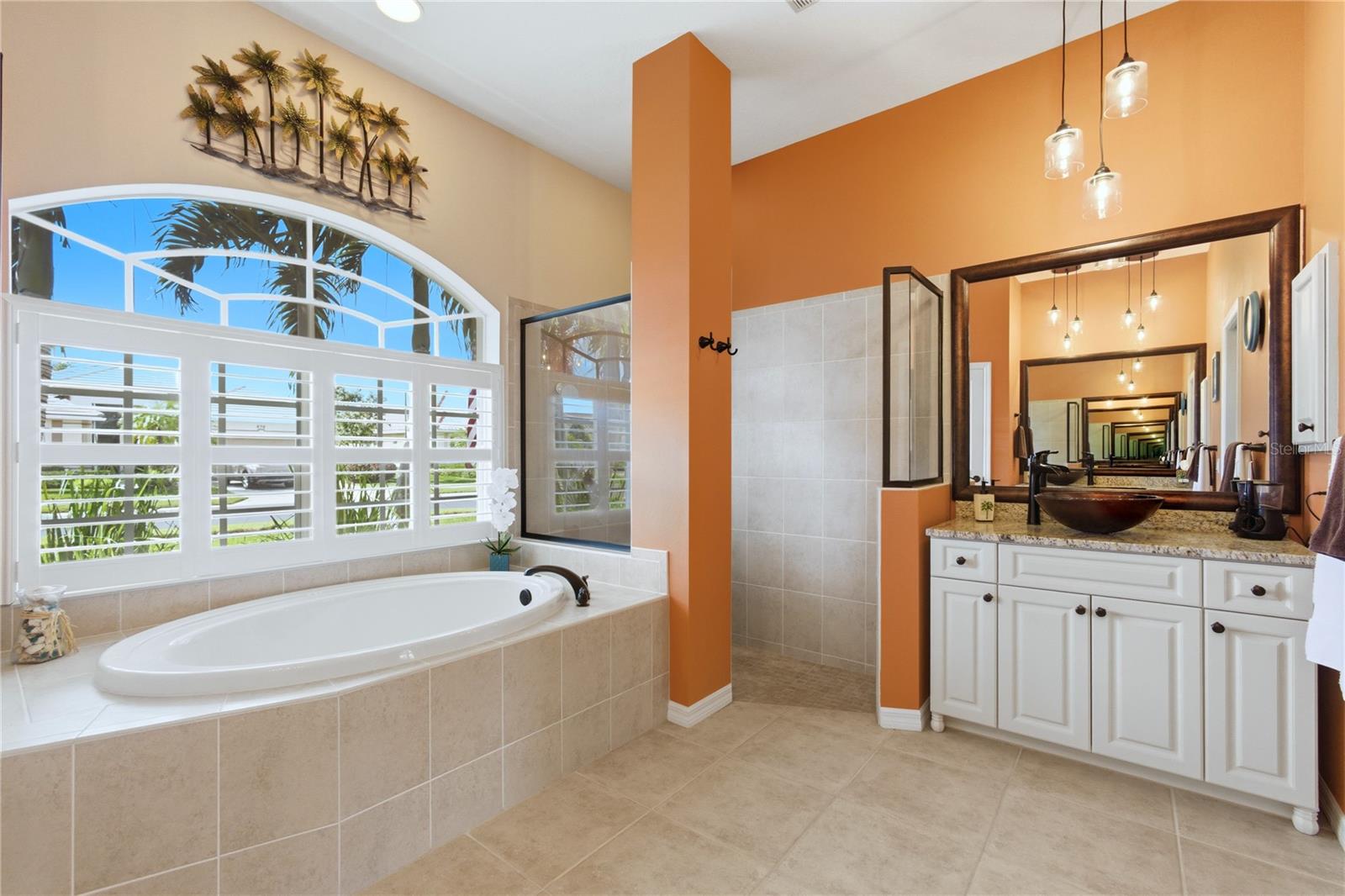 LAKES OF JACARANDA, LAKE OF THE WOODS - Residential