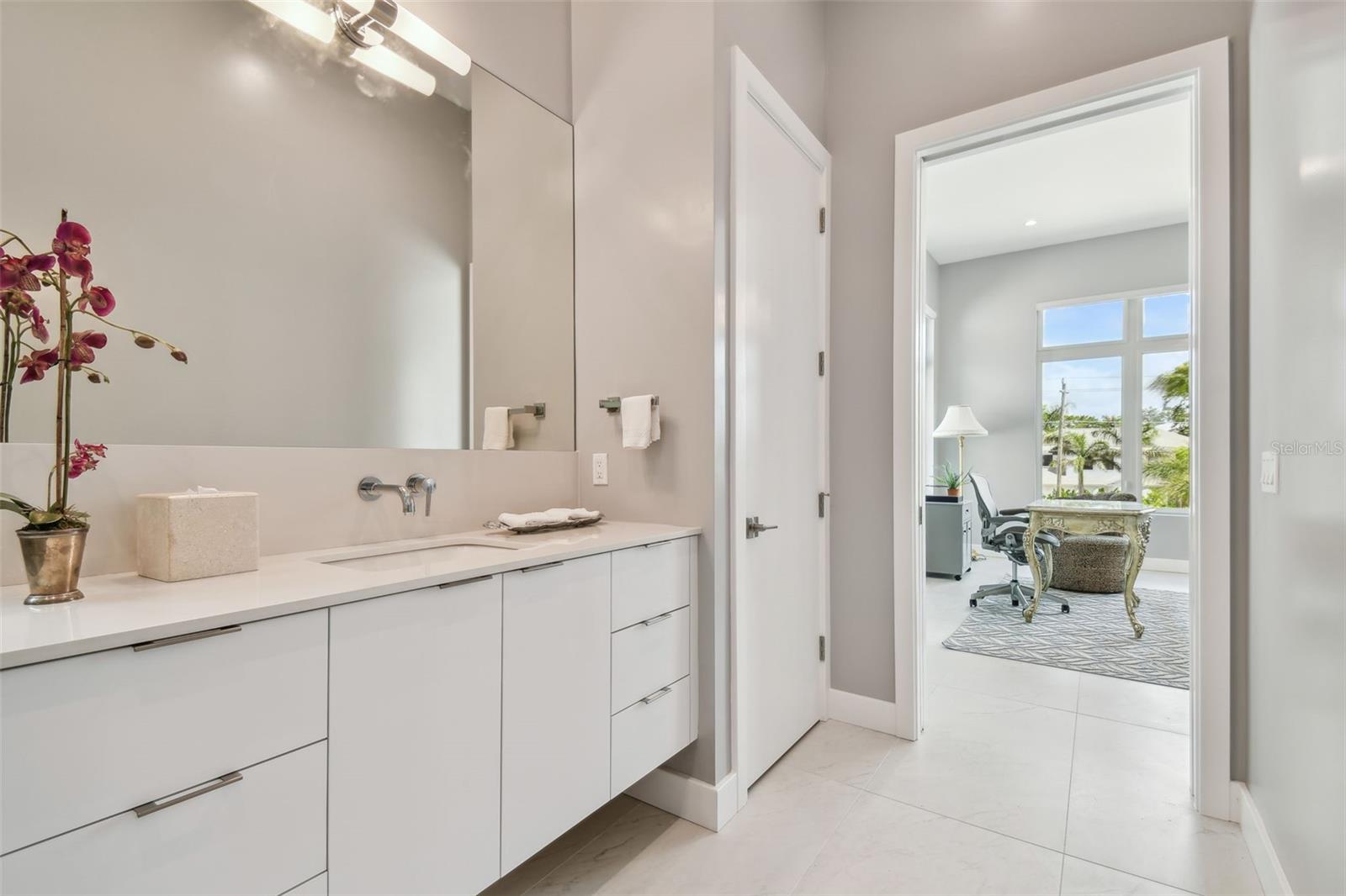 DAVIS ISLANDS - Residential