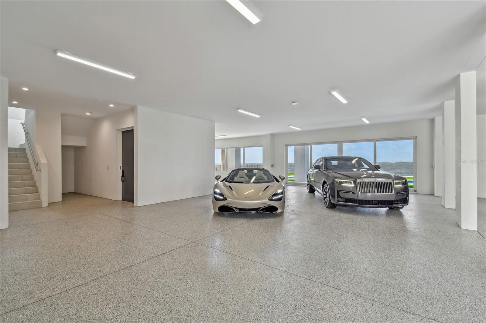 DAVIS ISLANDS - Residential