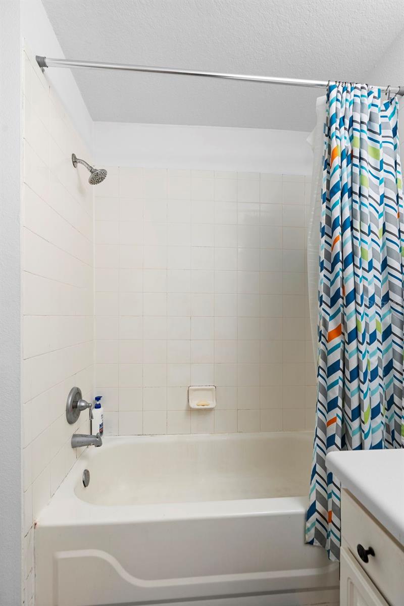 VILLAS AT LAKESIDE A CONDO - Residential