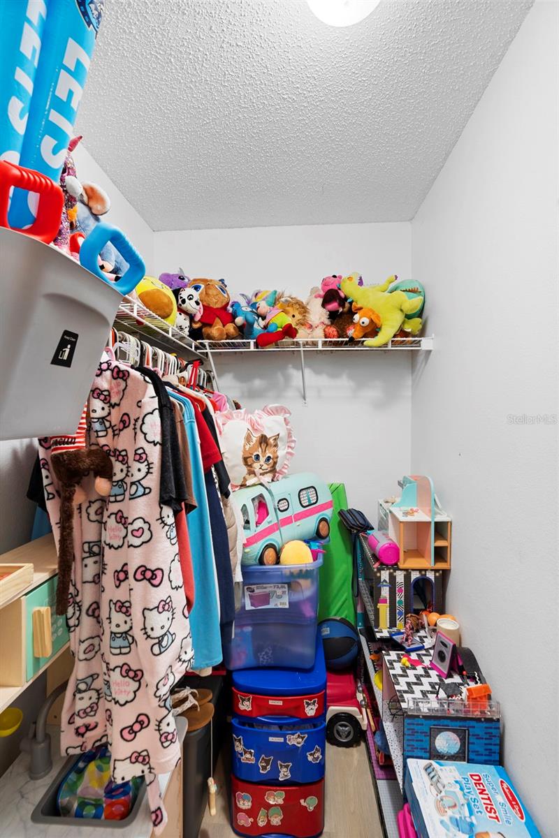 VILLAS AT LAKESIDE A CONDO - Residential