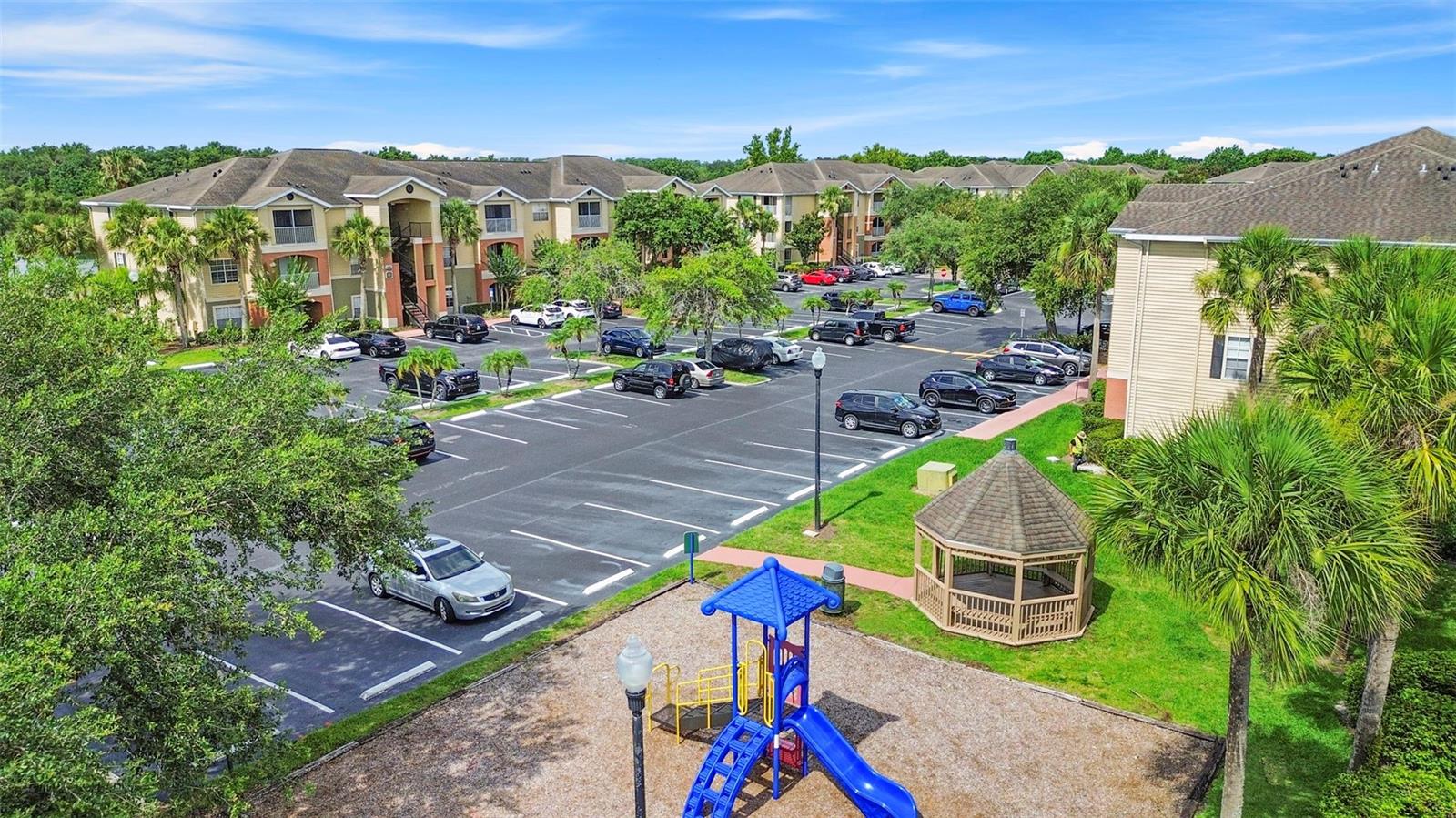 VILLAS AT LAKESIDE A CONDO - Residential