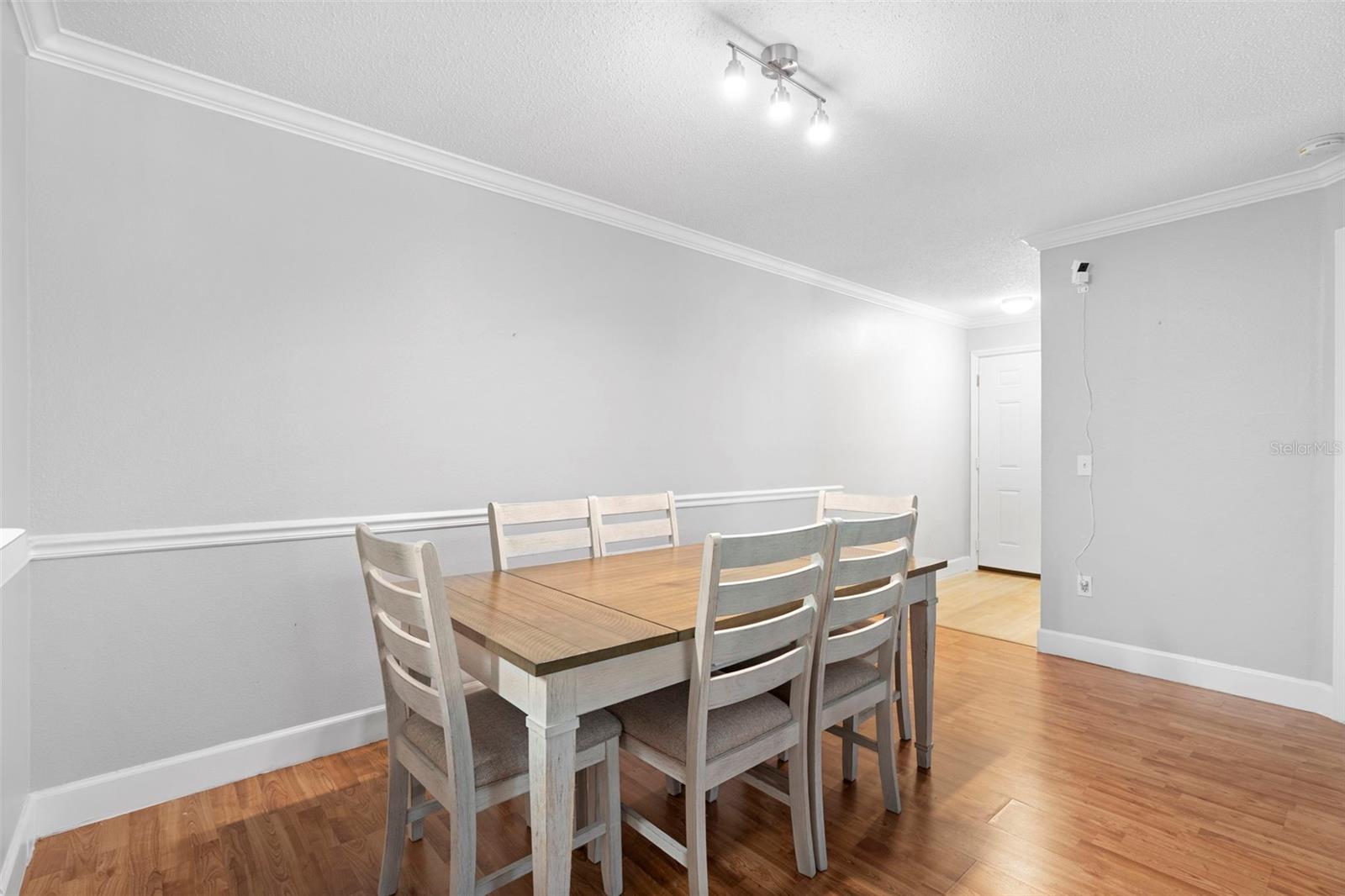 VILLAS AT LAKESIDE A CONDO - Residential