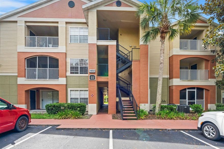 This conveniently located condominium is near shopping malls, major highways, restaurants, and supermarkets in Oviedo, and just minutes away from UCF. Enjoy the relaxing atmosphere of the Villas at Lakeside, complete with walking paths for strolls. The home features a split floor plan, stylish ceramic tile in the kitchen and bathrooms, wood flooring in the living and dining areas, and walk-in closets in all three bedrooms. The property offers a variety of amenities, including a community pool with cabanas, a tennis court, a fitness center, and a movie theater. Water, sewer, and garbage services are included in the HOA fee.