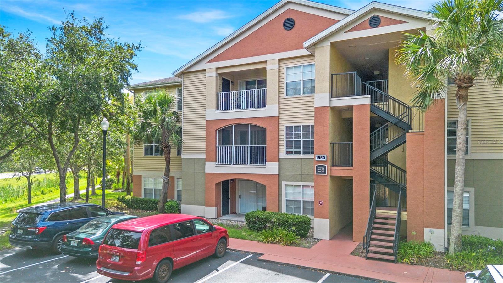 VILLAS AT LAKESIDE A CONDO - Residential