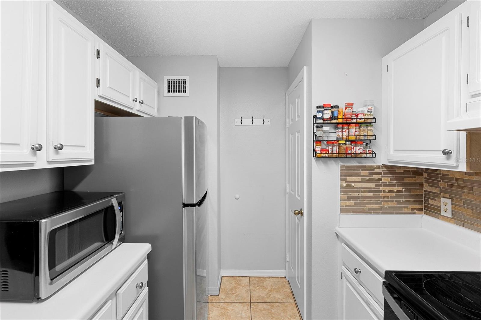 VILLAS AT LAKESIDE A CONDO - Residential