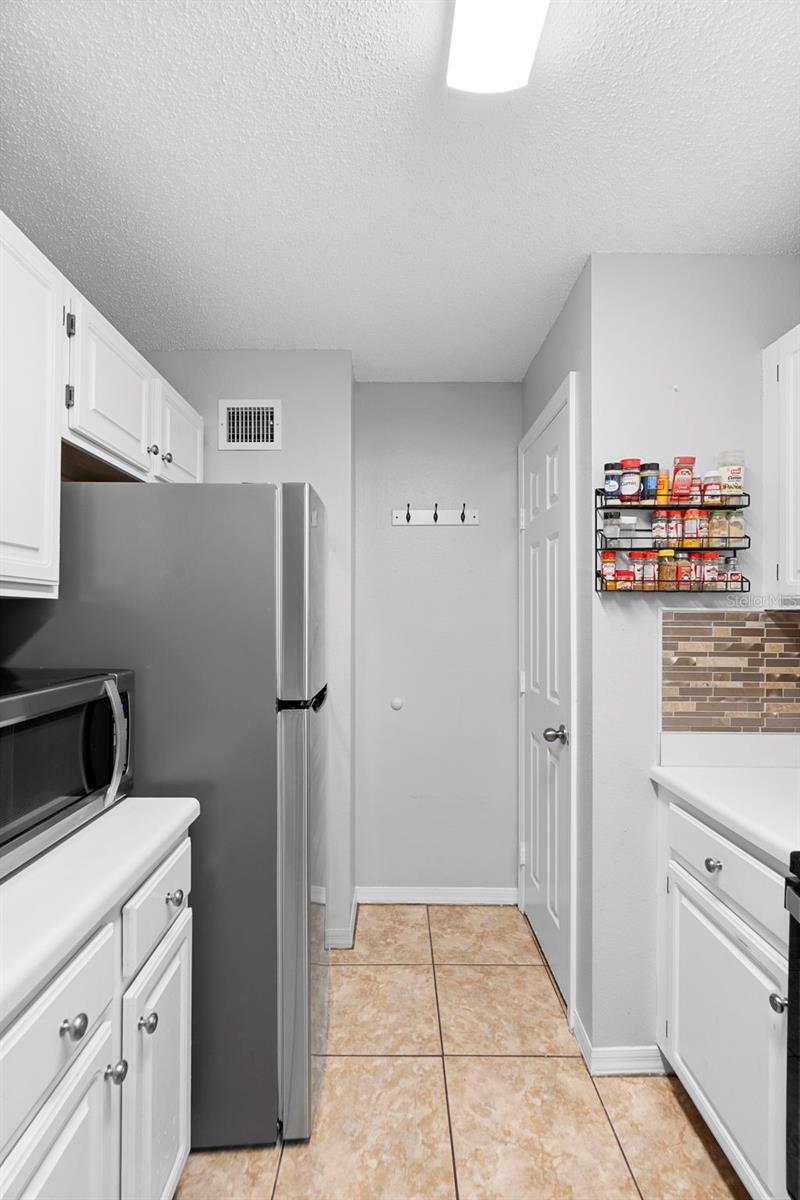 VILLAS AT LAKESIDE A CONDO - Residential