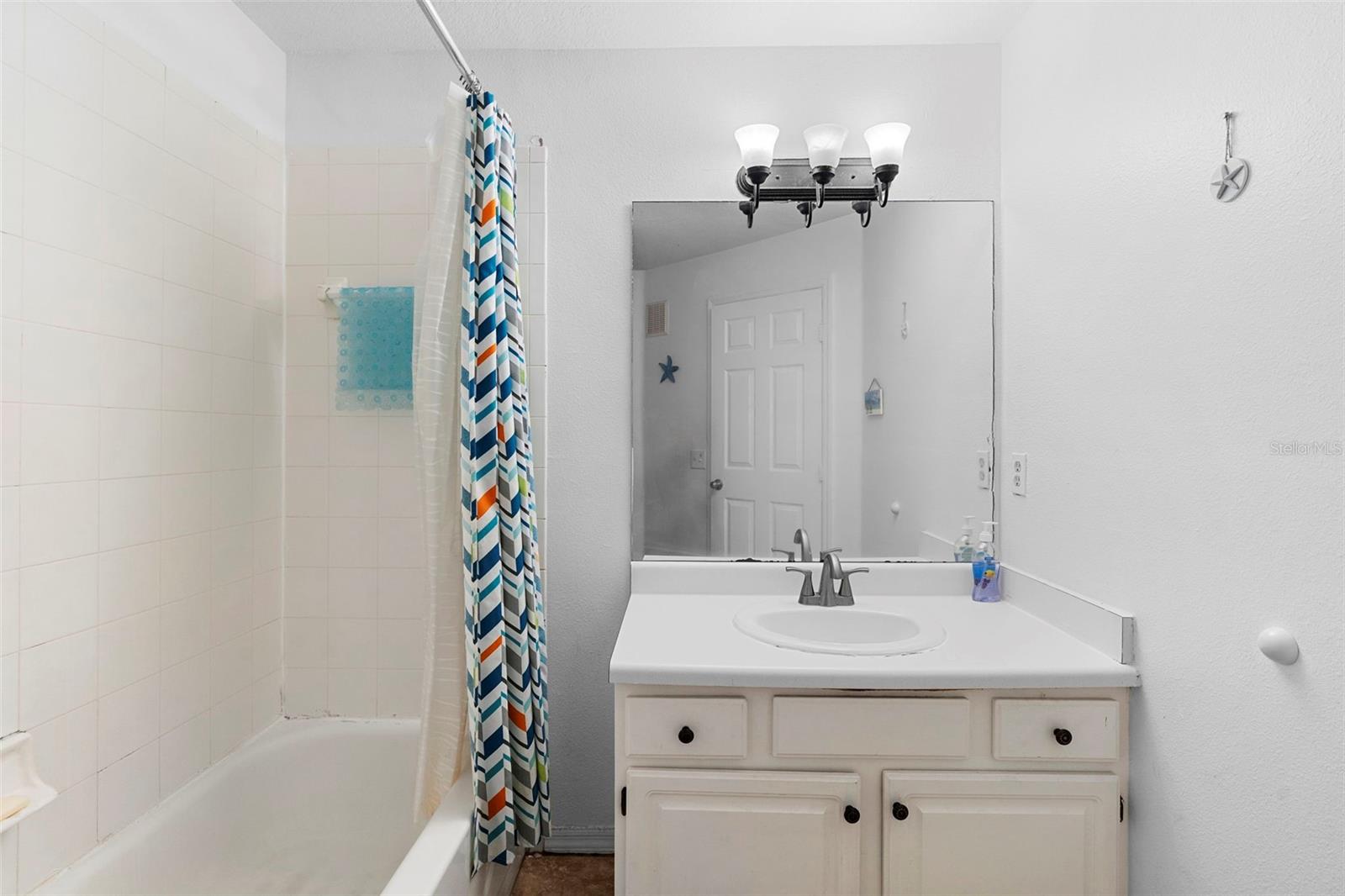 VILLAS AT LAKESIDE A CONDO - Residential