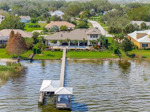 A home in WINTER HAVEN