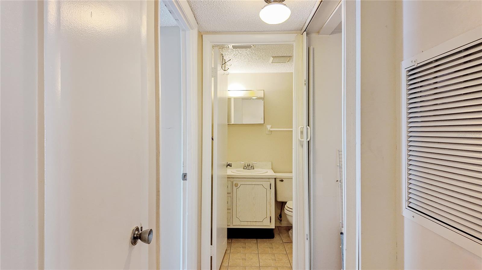 BAYSHORE ON THE LAKE APTS SEC 4 - Residential