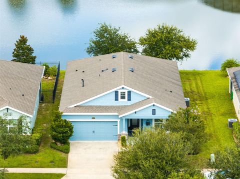 Photo of 672 E Victoria Trails Boulevard, Deland, FL 32724 (MLS # O6345412)