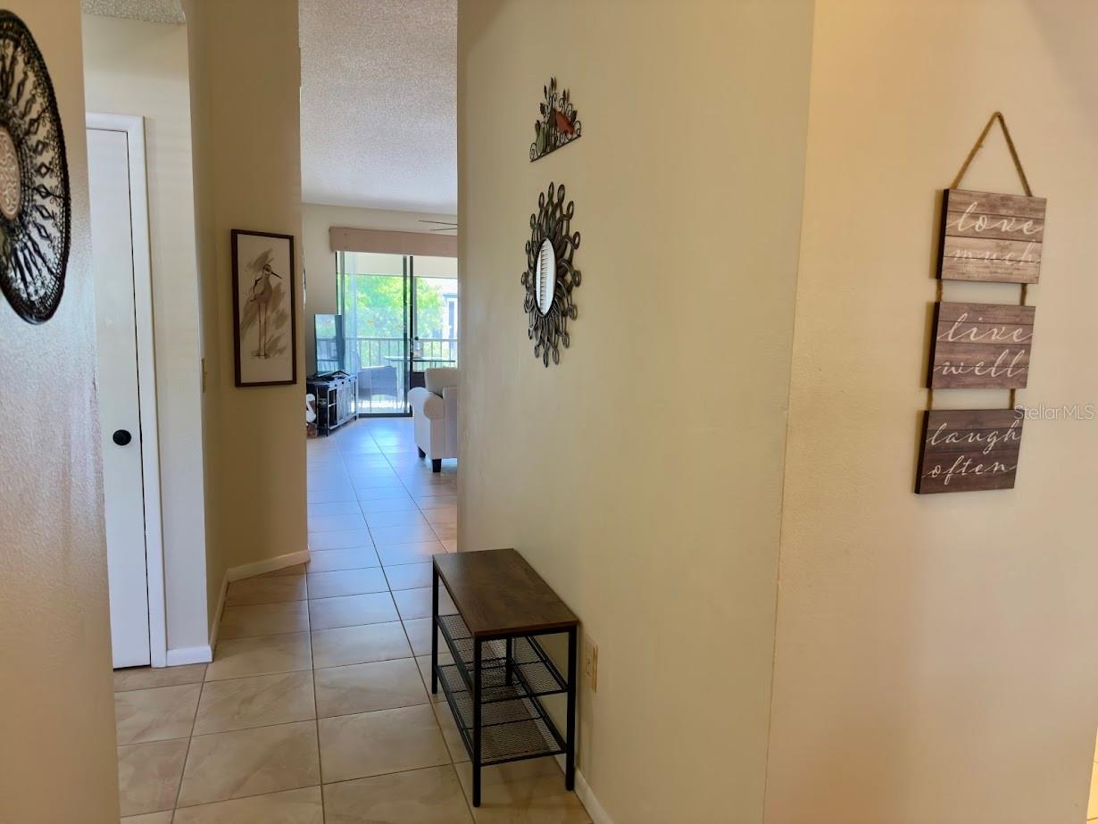 4510 47TH AVENUE W 203, BRADENTON, FL, 34210 1 4510 47TH AVENUE W 203