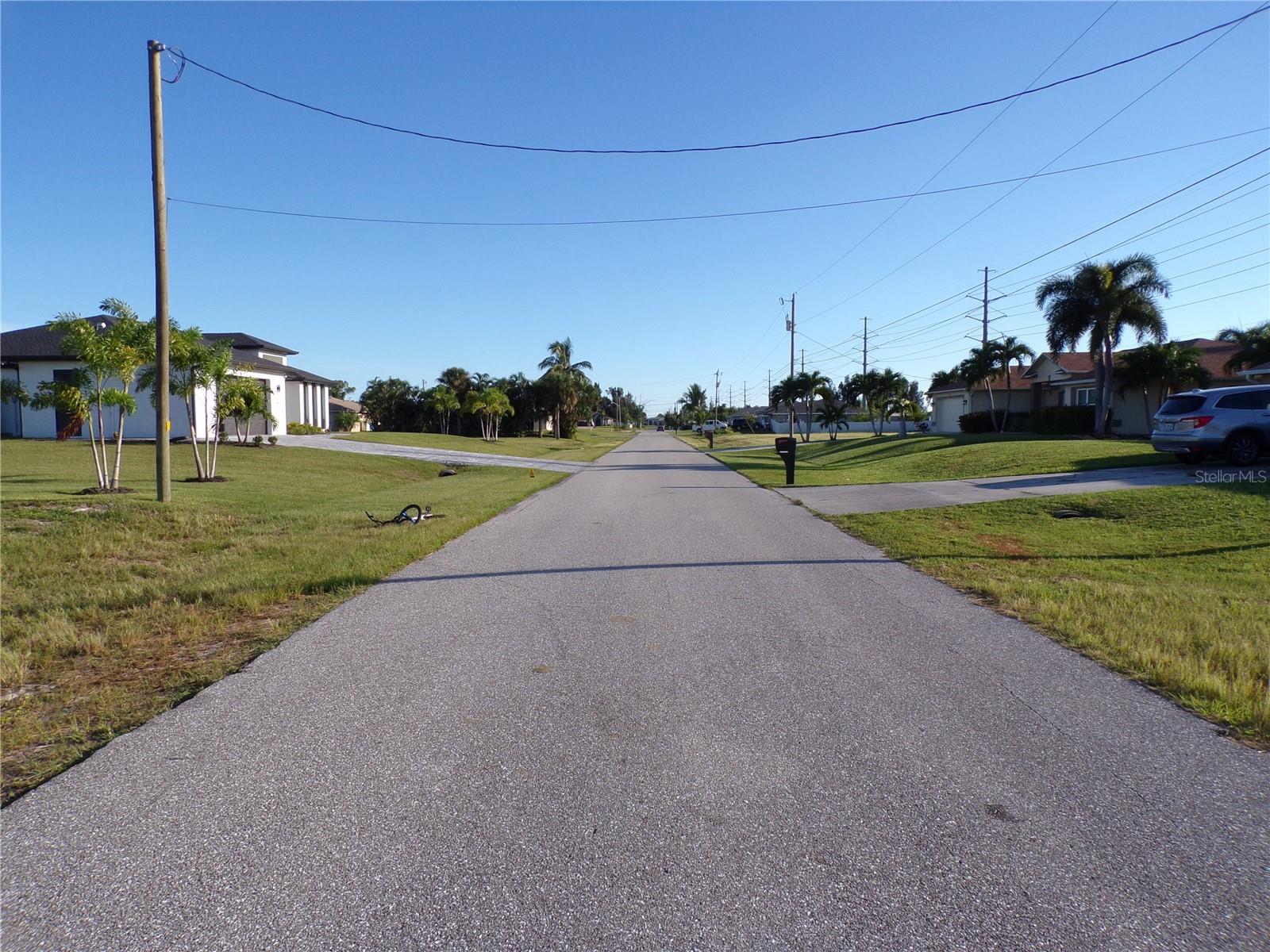 CAPE CORAL - Land