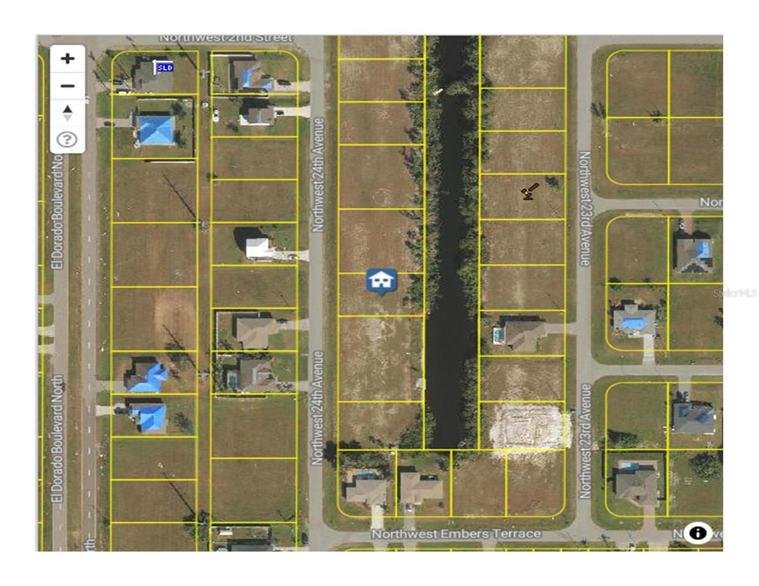 CAPE CORAL - Land
